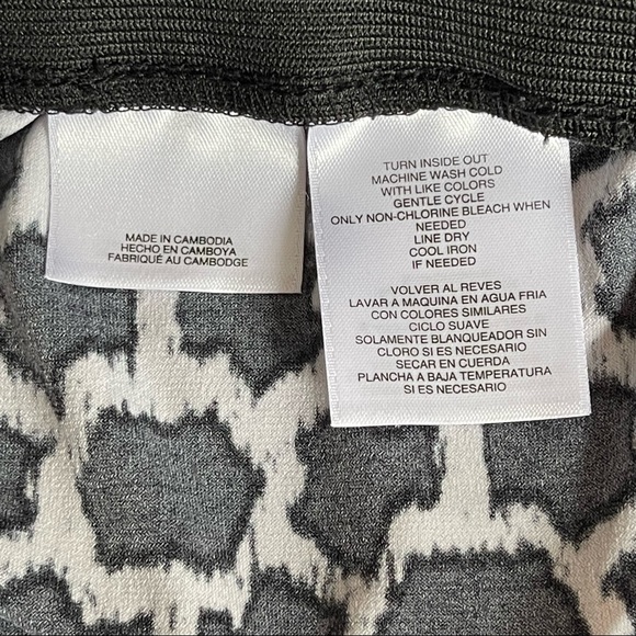 Jones Studio Black & White Print Wide Leg Pants Size Small - Picture 6 of 7